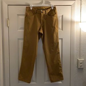 Men’s Lululemon Pant.